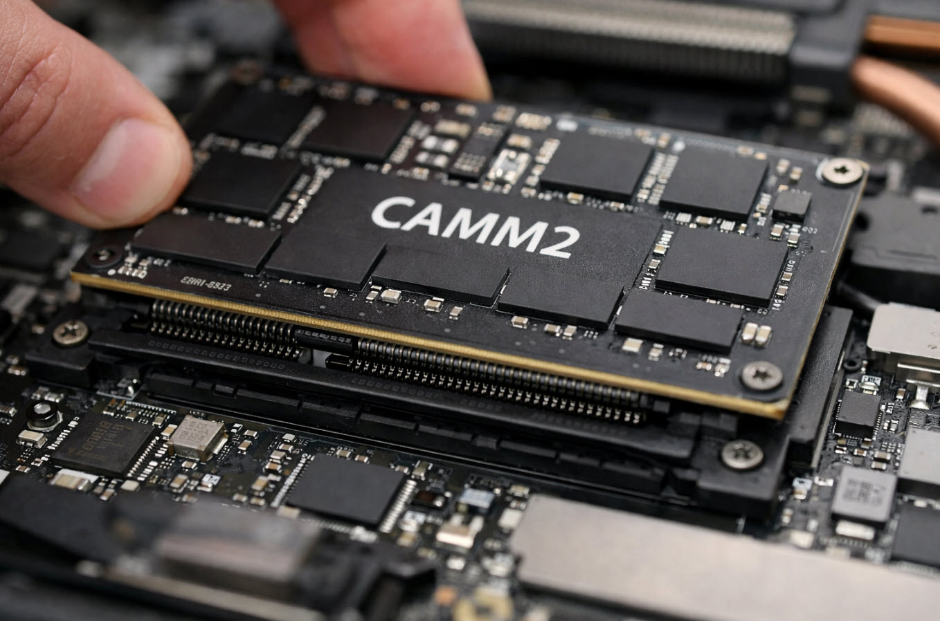 CAMM2 Memory Explained: Why Laptop RAM Is Moving from “Swipe” to “Tap”